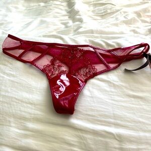 Victoria’s Secret thong nwt
